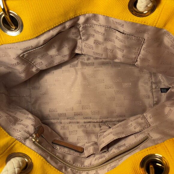 Michael Kors Marina Medium Grab Bag - Picture 5 of 7